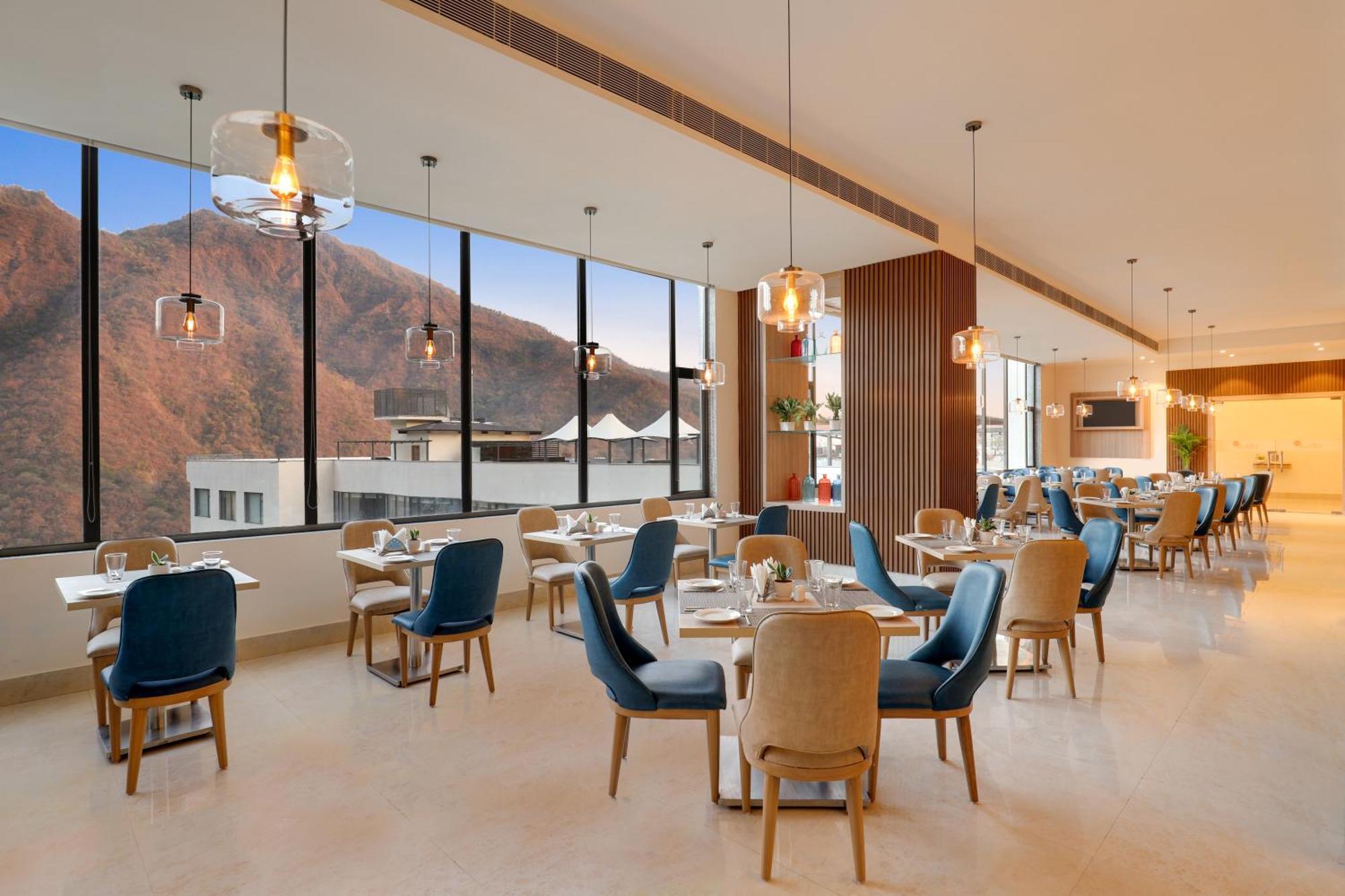Lemon Tree Hotel, Rishīkesh Eksteriør billede