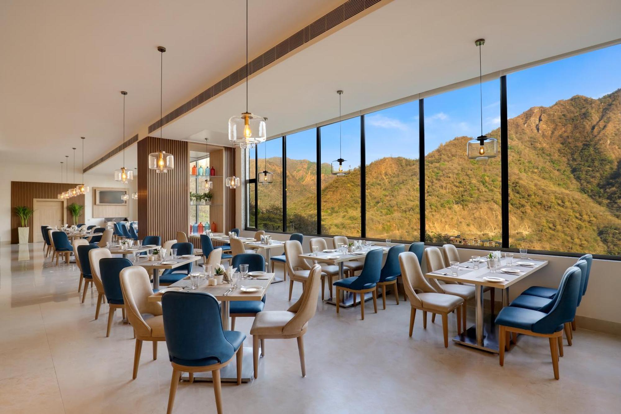 Lemon Tree Hotel, Rishīkesh Eksteriør billede