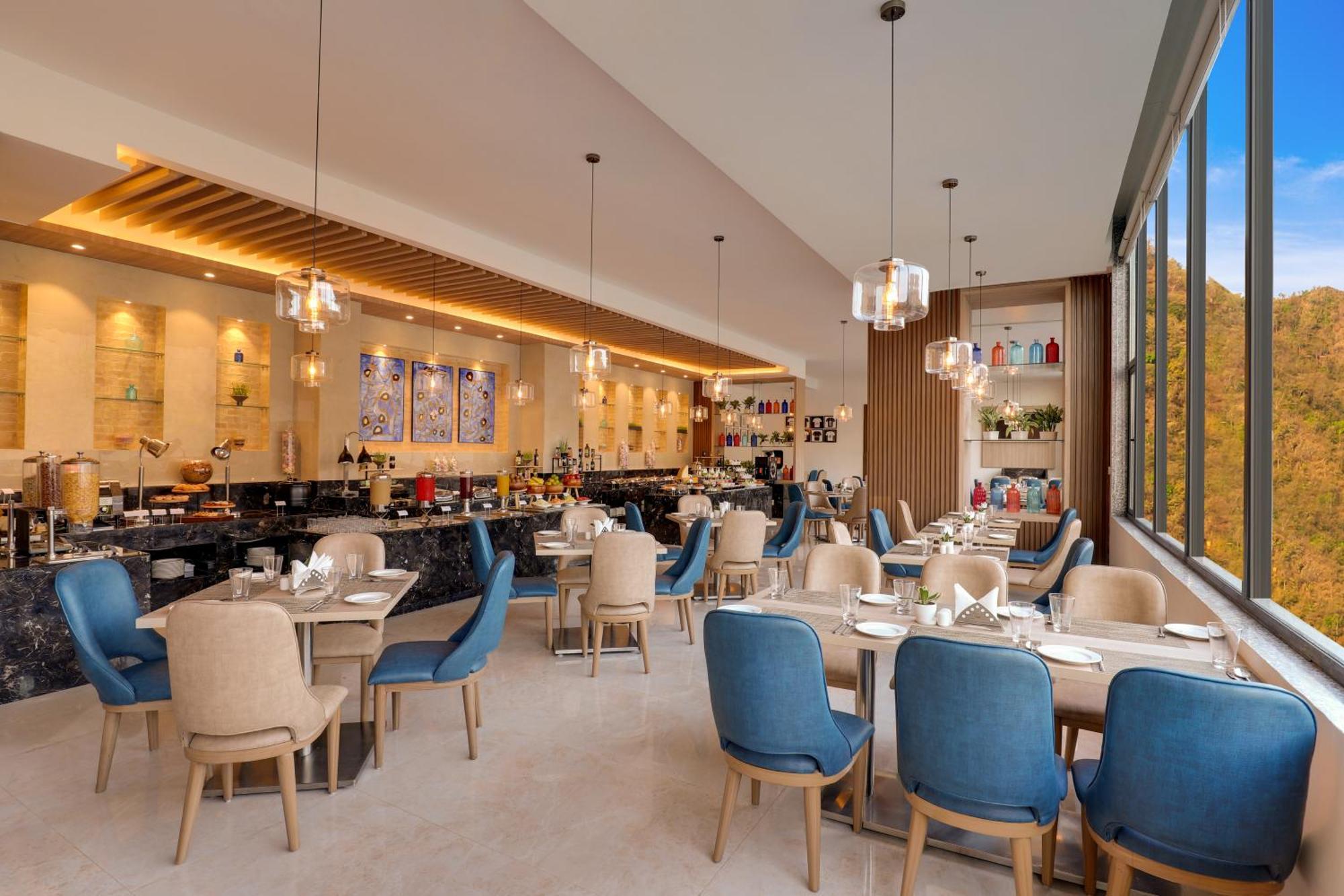 Lemon Tree Hotel, Rishīkesh Eksteriør billede