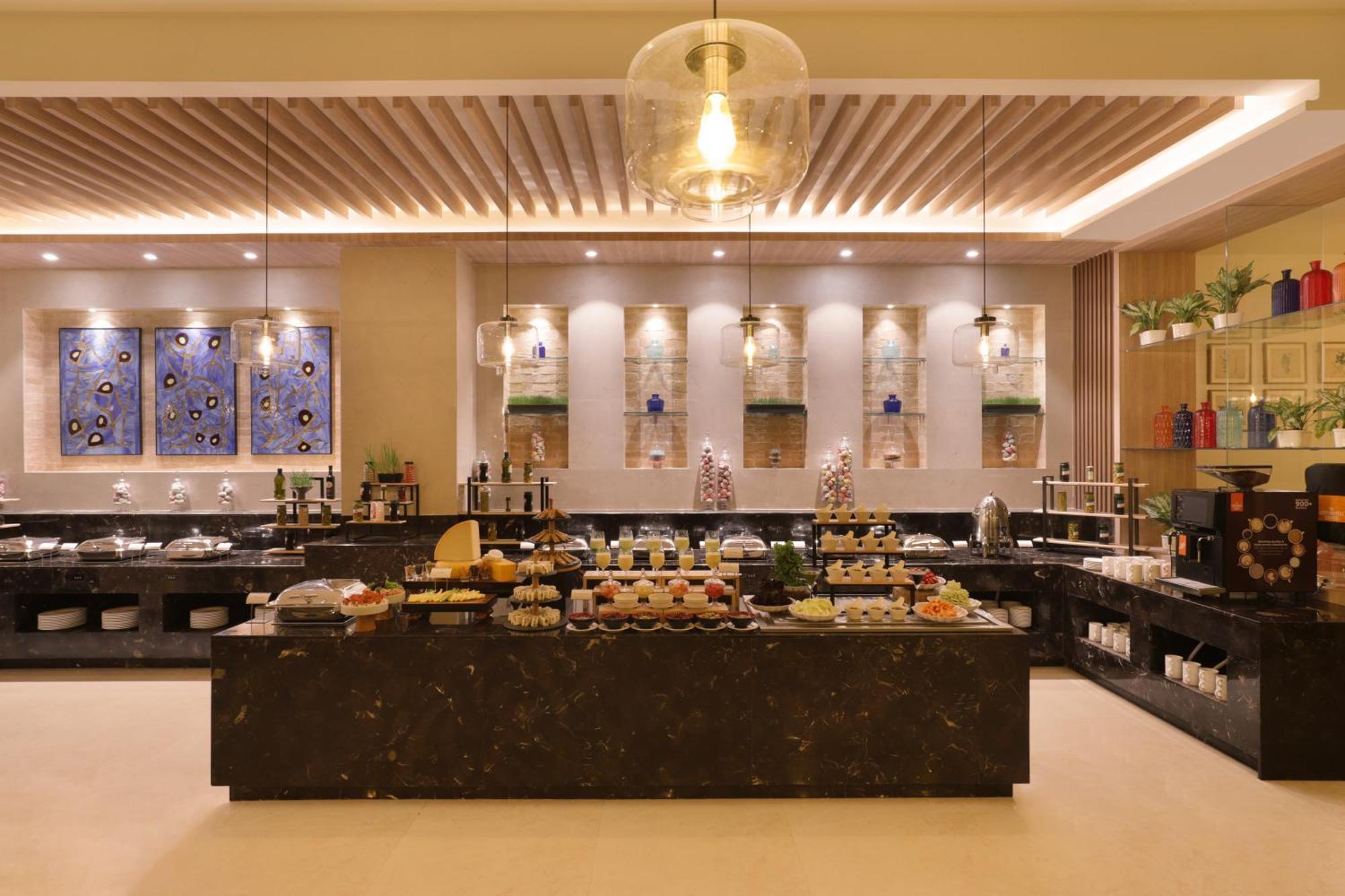 Lemon Tree Hotel, Rishīkesh Eksteriør billede